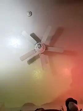 Snapshot of thefire420 chatting on November 25, 2025, 10:04 am thefire420 online show from November 25, 2025, 10:04 am