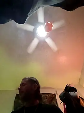 Snapshot of thefire420 chatting on December 2, 2025, 11:12 am thefire420 online show from December 2, 2025, 11:12 am