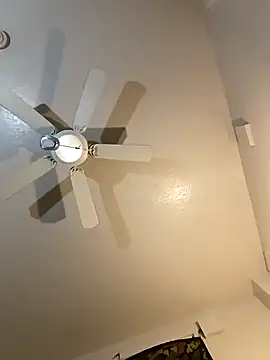 Snapshot of thefire420 chatting on October 8, 2025, 2:57 am thefire420 online show from October 8, 2025, 2:57 am