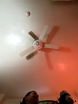 Snapshot of thefire420 chatting on November 24, 2025, 4:07 pm thefire420 online show from November 24, 2025, 4:07 pm