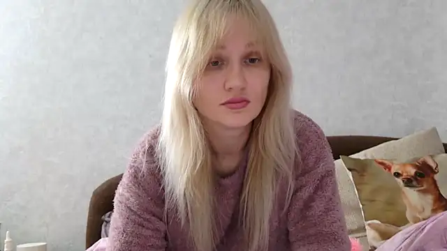 Snapshot of ModelEva chatting on October 11, 2025, 9:21 am ModelEva online show from October 11, 2025, 9:21 am