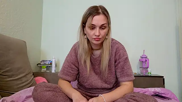 Snapshot of ModelEva chatting on February 15, 2026, 11:09 am ModelEva online show from February 15, 2026, 11:09 am