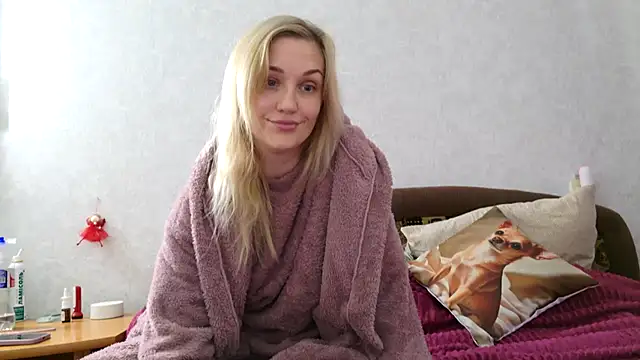 Snapshot of ModelEva chatting on October 24, 2025, 6:23 am ModelEva online show from October 24, 2025, 6:23 am