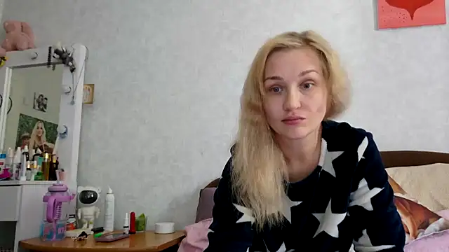 ModelEva online show from October 4, 2025, 8:27 am