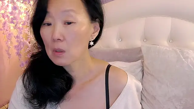 Asian legs online show from July 20, 2026, 9:49 am