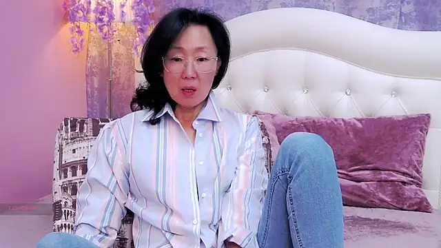 Asian legs online show from January 10, 2026, 10:32 am