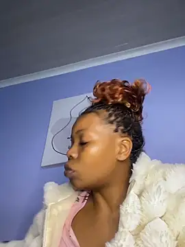 Snapshot of cherryontopy chatting on November 5, 2025, 9:51 pm cherryontopy online show from November 5, 2025, 9:51 pm