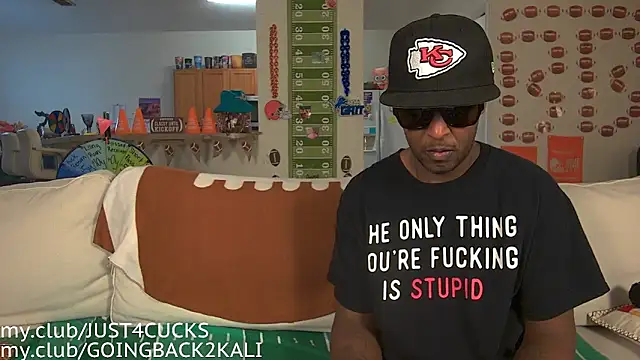 Snapshot of boomboomr00m chatting on October 7, 2025, 12:22 am boomboomr00m online show from October 7, 2025, 12:22 am