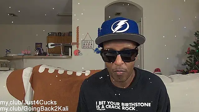 boomboomr00m online show from December 21, 2025, 1:41 am