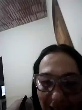 Snapshot of catdool chatting on November 1, 2025, 1:45 am catdool online show from November 1, 2025, 1:45 am