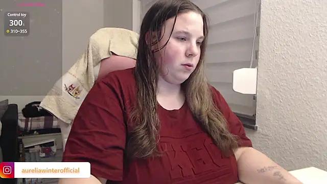 Snapshot of AureliaWinter chatting on March 10, 2025, 7:18 pm AureliaWinter online show from March 10, 2025, 7:18 pm