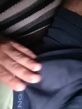 romanpussylover online show from December 21, 2025, 1:02 pm