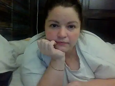 Snapshot of cute__cherry chatting on June 19, 2026, 8:03 pm cute cherry online show from June 19, 2026, 8:03 pm