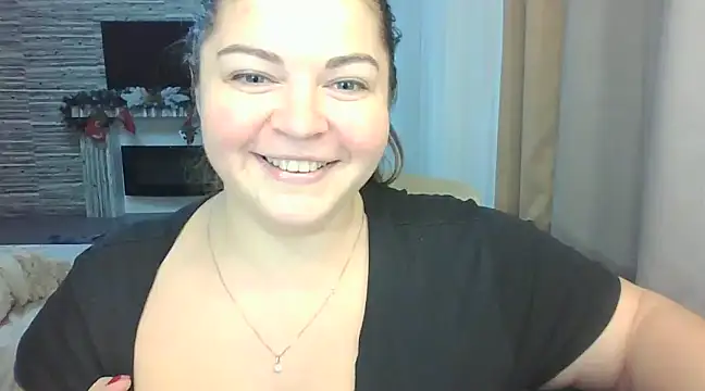 cute  cherry online show from January 18, 2025, 2:12 pm