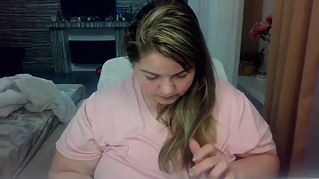 cute  cherry online show from March 12, 2026, 8:57 pm