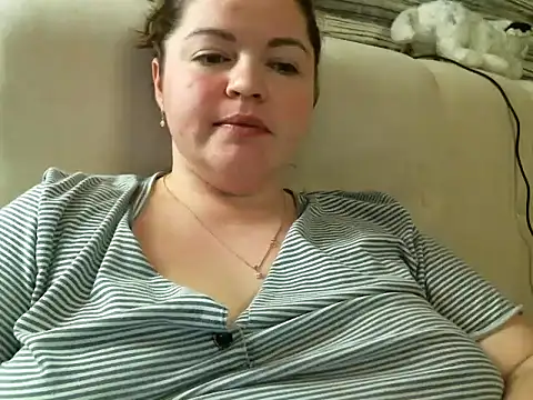 cute  cherry online show from February 12, 2025, 11:41 pm