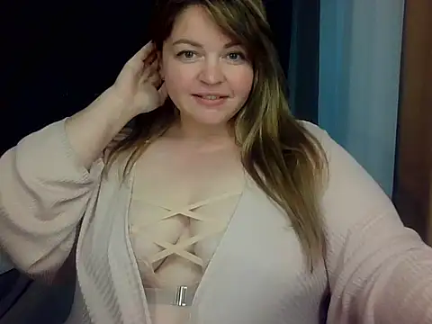 Snapshot of cute__cherry chatting on June 3, 2026, 4:23 pm cute cherry online show from June 3, 2026, 4:23 pm