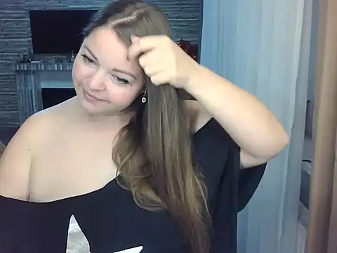 cute  cherry online show from September 29, 2025, 7:30 pm