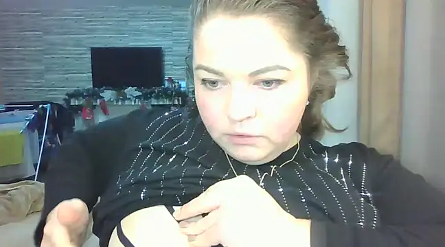 cute  cherry online show from February 7, 2025, 3:52 pm