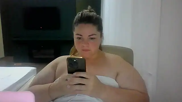Snapshot of cute__cherry chatting on July 21, 2026, 10:22 pm cute cherry online show from July 21, 2026, 10:22 pm