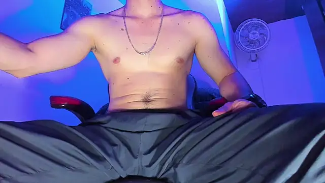 Alex smith00 online show from December 1, 2025, 8:42 pm