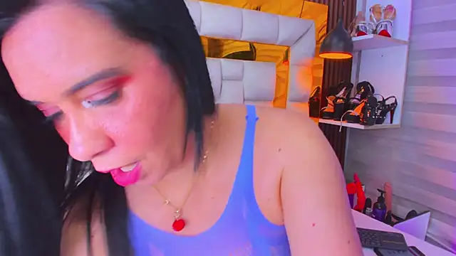 Snapshot of bigass_monic chatting on February 8, 2026, 3:04 am bigass monic online show from February 8, 2026, 3:04 am