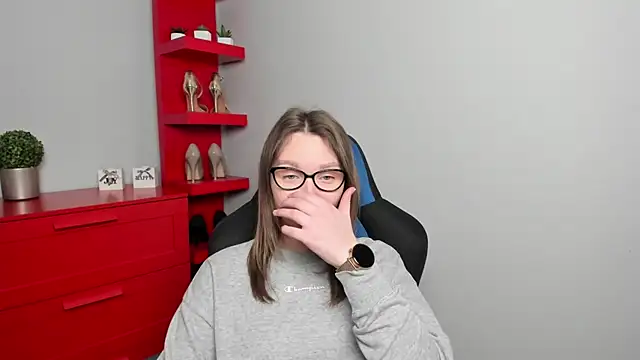 Cookie zoe online show from November 4, 2025, 6:39 am