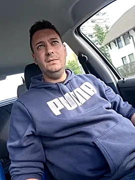 Snapshot of nemes2 chatting on October 8, 2025, 11:45 am nemes2 online show from October 8, 2025, 11:45 am