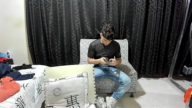Snapshot of youth_lust69 chatting on July 3, 2026, 12:06 am youth lust69 online show from July 3, 2026, 12:06 am