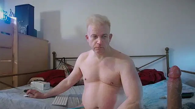 Dragonnycxh online show from April 4, 2026, 9:49 am