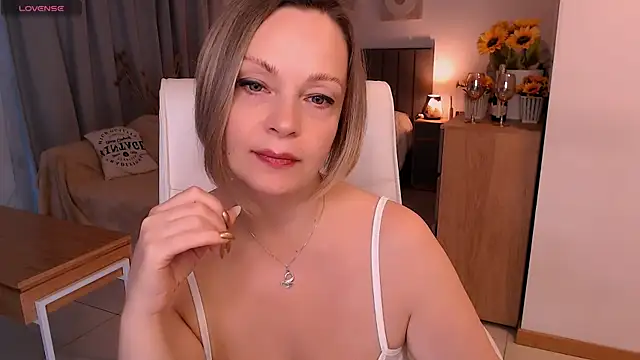 Tilly Eliot online show from June 22, 2026, 8:28 pm