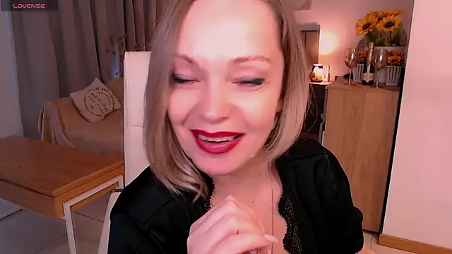 Tilly Eliot online show from July 27, 2026, 8:38 pm