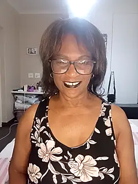 Snapshot of Hotgrannyx chatting on October 29, 2025, 6:45 am Hotgrannyx online show from October 29, 2025, 6:45 am