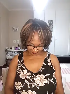 Snapshot of Hotgrannyx chatting on November 1, 2025, 4:19 am Hotgrannyx online show from November 1, 2025, 4:19 am