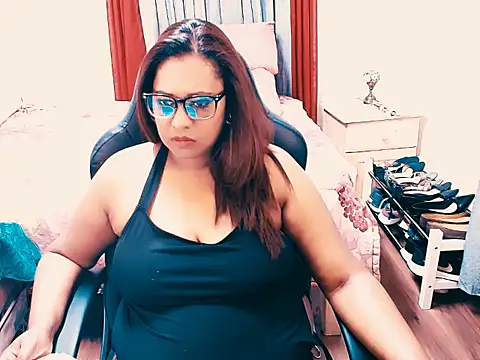 Snapshot of Indianlust69 chatting on April 11, 2026, 7:45 am Indianlust69 online show from April 11, 2026, 7:45 am