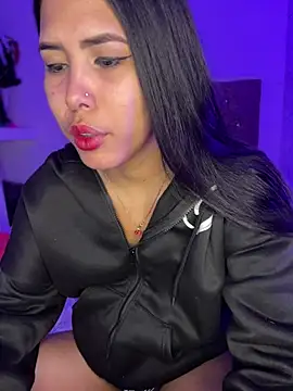 alysson 18 online show from May 6, 2026, 12:53 pm