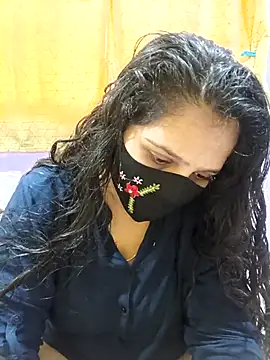 Snapshot of Rising_Smiler chatting on October 10, 2025, 8:26 am Rising Smiler online show from October 10, 2025, 8:26 am