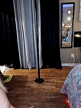 marilyn420 online show from February 3, 2026, 5:38 am