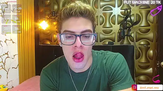 angel sexyevil online show from December 5, 2025, 12:15 pm