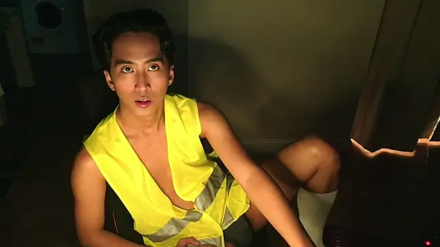 mierllanos online show from April 15, 2026, 6:23 pm