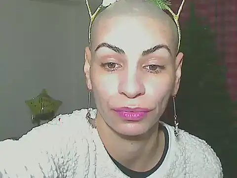 hotSANDRA STARR online show from December 22, 2025, 6:24 am