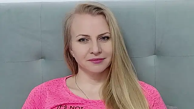 Snapshot of K__Adrienne chatting on March 3, 2025, 5:47 am K Adrienne online show from March 3, 2025, 5:47 am