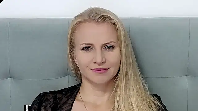 Snapshot of K__Adrienne chatting on October 3, 2025, 5:09 am K Adrienne online show from October 3, 2025, 5:09 am