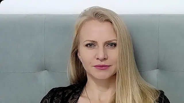 Snapshot of K__Adrienne chatting on November 1, 2025, 5:57 am K Adrienne online show from November 1, 2025, 5:57 am