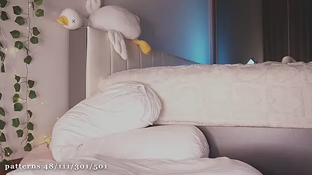 liassmolly1 couple online show from February 28, 2025, 3:04 pm