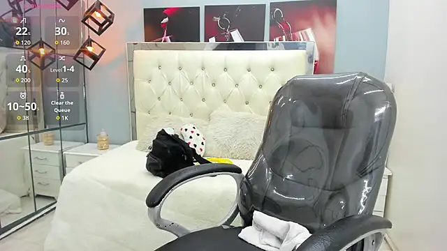 pearl weet online show from February 20, 2026, 6:21 pm