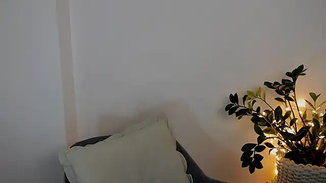 Snapshot of Xentthia chatting on March 27, 2026, 3:46 pm Xentthia online show from March 27, 2026, 3:46 pm