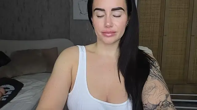 Snapshot of LibbyLoveHeartx chatting on November 22, 2025, 7:18 am LibbyLoveHeartx online show from November 22, 2025, 7:18 am