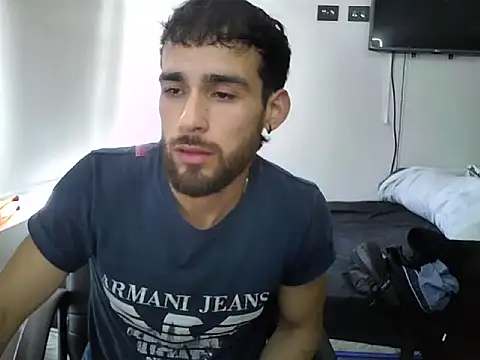 Snapshot of Emanuell__ chatting on November 3, 2025, 6:44 pm Emanuell online show from November 3, 2025, 6:44 pm