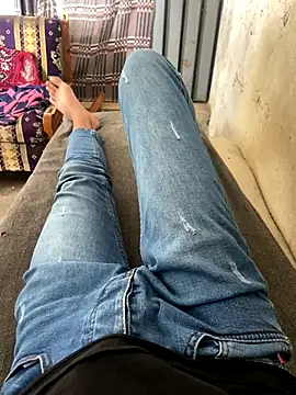 Snapshot of stevesaa chatting on October 8, 2025, 9:55 am stevesaa online show from October 8, 2025, 9:55 am